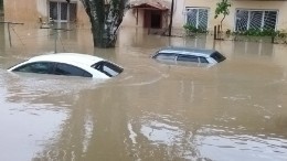 Аксенов объяснил, что за «люди в черном» плыли за его лодкой в затопленной Керчи