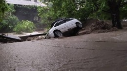 Ялта может остаться без света: город затопило вслед за Керчью — видео