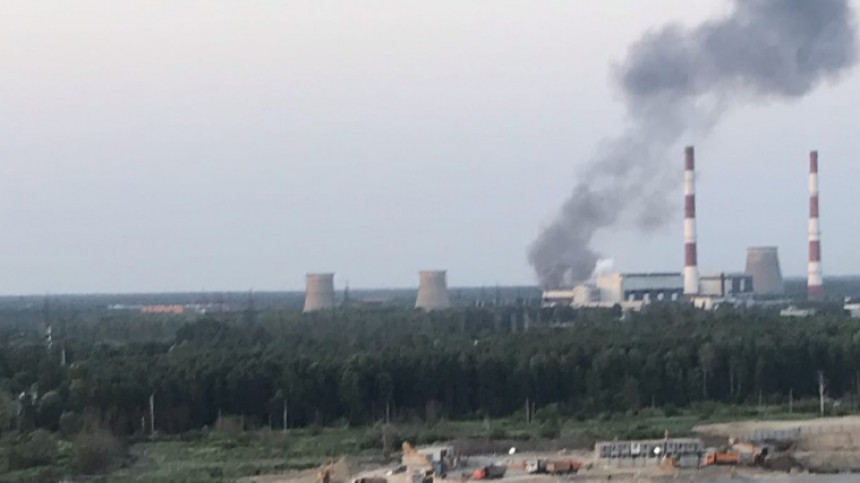 «Взрыв был мощный!» — очевидцы сообщили об отключении света и воды на севере Петербурга