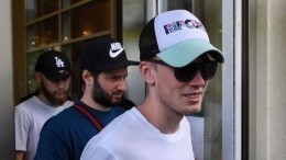 Задержанные за пьяный дебош Григорян и Кокорин улыбаются в полиции — видео