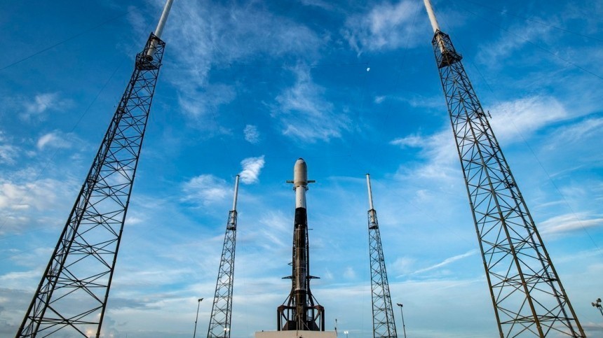 Американская ракета-носитель Falcon 9 успешно вывела на орбиту 88 спутников