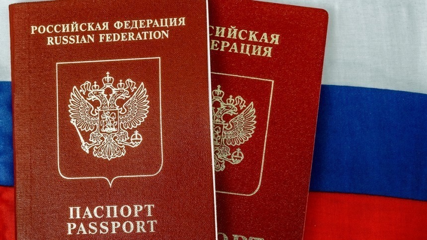 Путин упростил получение виз близким родственникам россиян