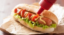 В США установили новый мировой рекорд по поеданию хот-догов
