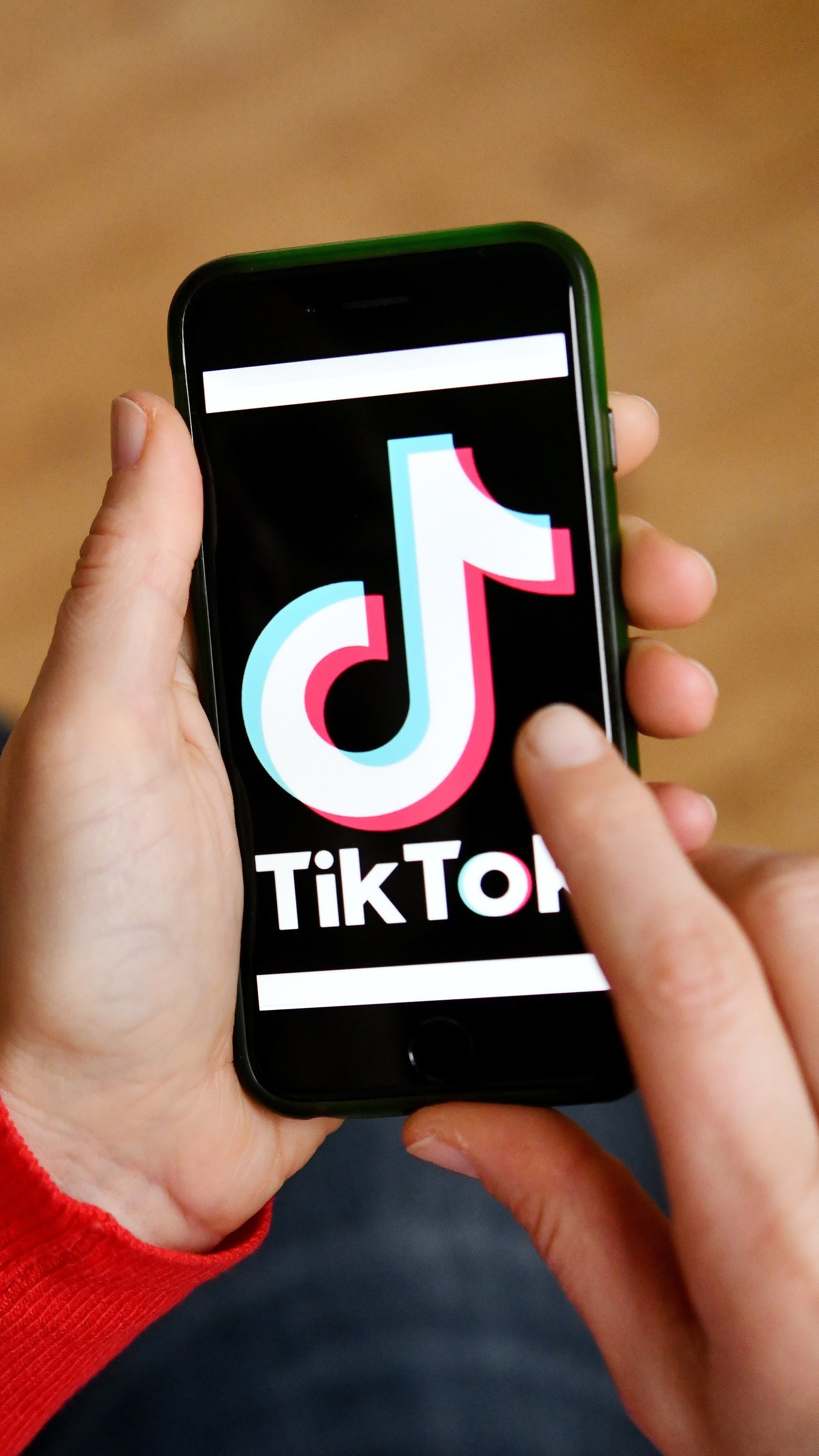 TikTok — популярные блогеры и видео