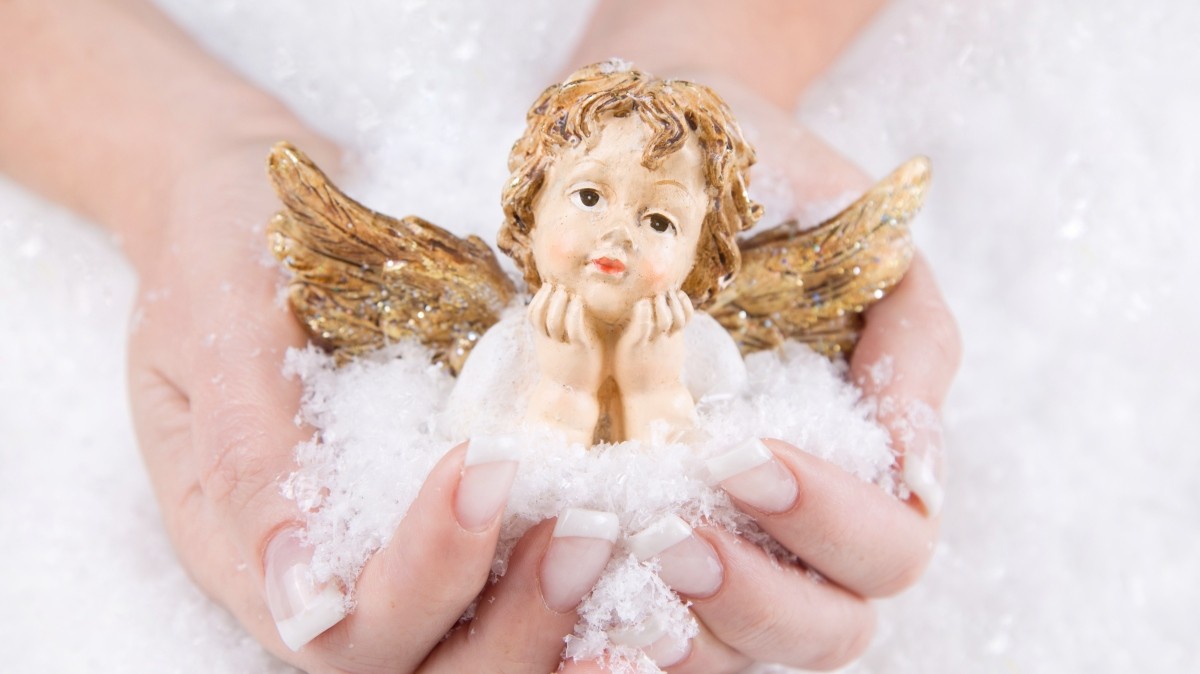 «Ваш ребенок стал ангелом», — сказали родителям. Почему от этого не легче?