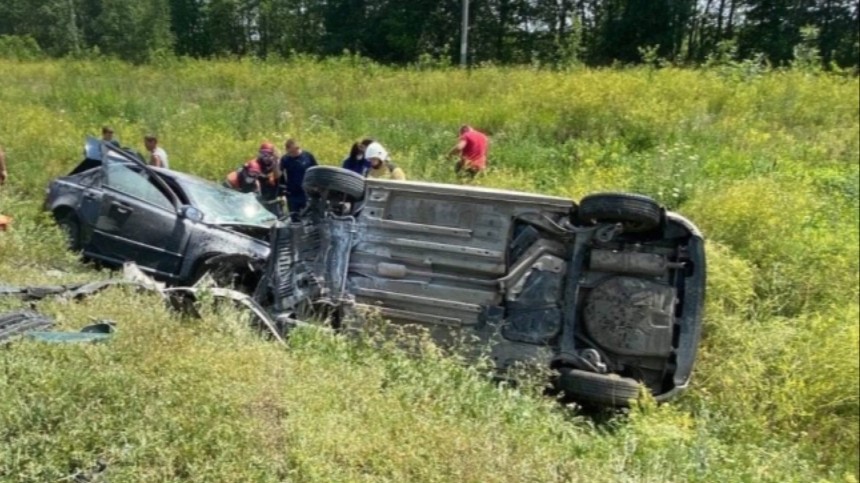 11 человек пострадали в страшном ДТП с пятью авто под Саратовом