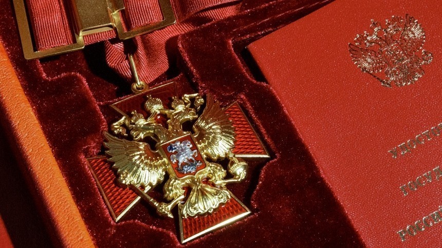 Путин наградил орденом омбудсмена Кузнецову