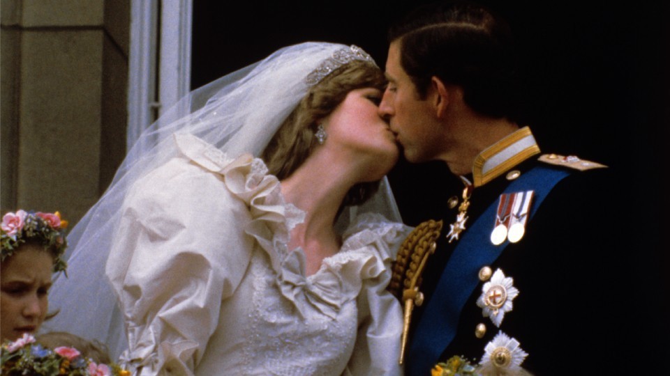 «Свадьба века»: Как проходило бракосочетание принца Чарльза и принцессы Дианы?