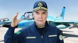 Президент Туркменистана лично испытал сверхзвуковой военный самолет