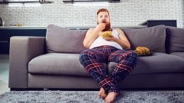 Можно ли худеть, не вставая с дивана — ответ диетолога