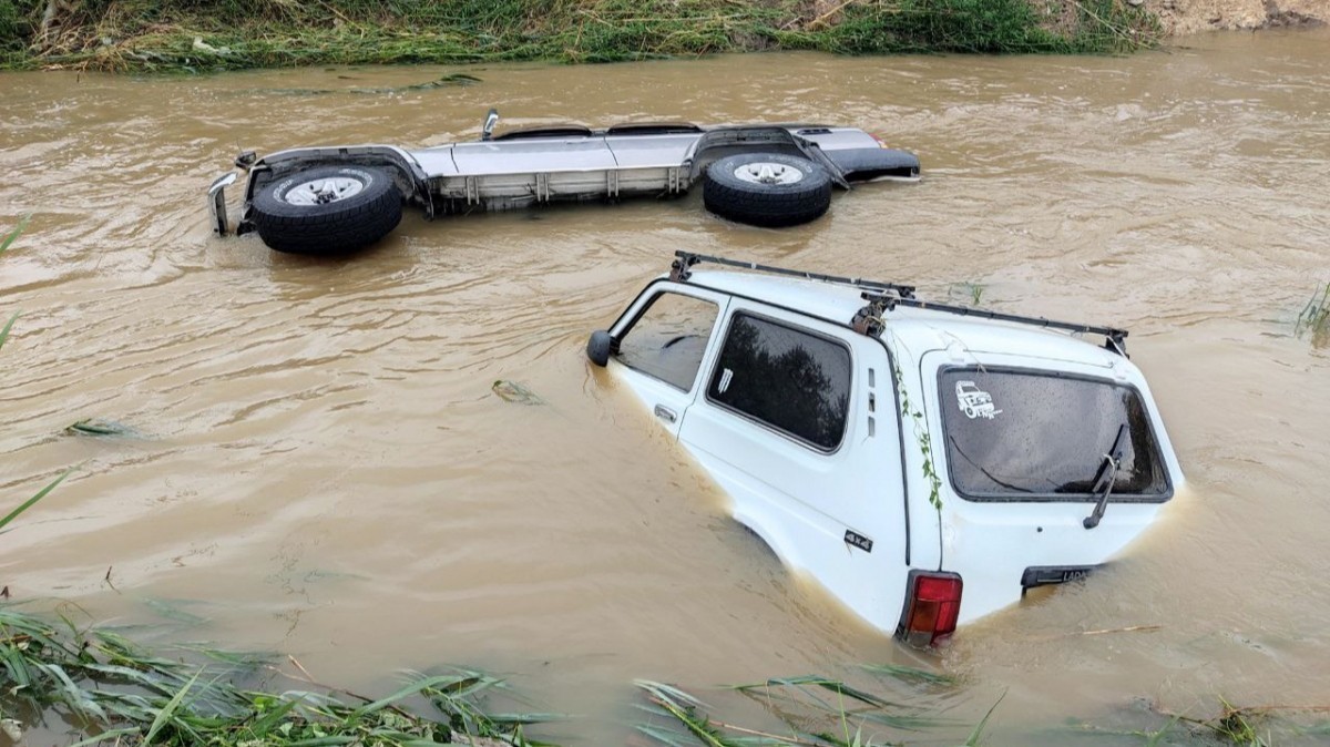 Тропический тайфун разрушил дороги и погрузил под воду районы Анапы |  Новости | Пятый канал