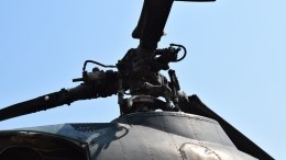 Падение военного вертолета в Мексике попало на видео