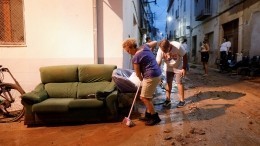 Мощные ливни смывают города в Испании