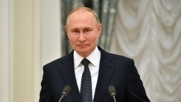 Владимир Путин сообщил о соблюдении им режима самоизоляции