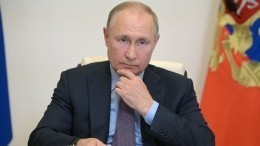 Путин продлил запрет на ввоз продовольствия в ответ на санкции Запада