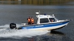 Привязанное скотчем к тачке сгнившее тело в мешках нашли в озере в Ленобласти