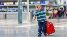 Все решают родители: изменились правила вывоза детей за границу