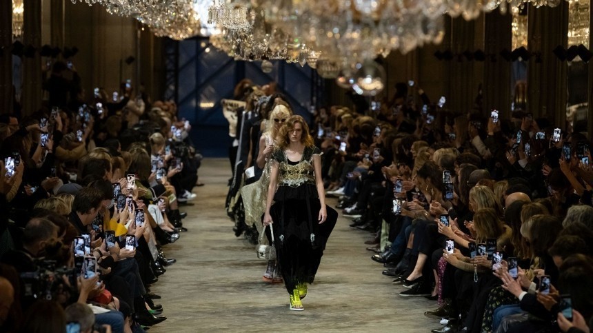 Неделя моды в Париже: Главные тренды весны-лета 2022 года