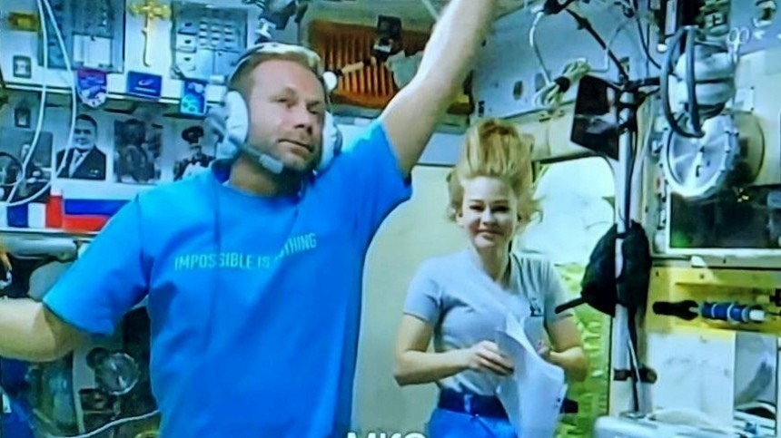 Российский «киноэкипаж» перешел с МКС в корабль «Союз» для возвращения на Землю