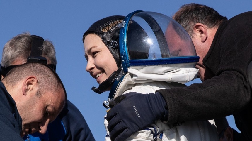 Пугачева обратилась к Пересильд после ее возвращения с МКС: «С возвращением!»