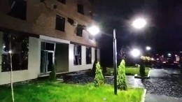 Спасатели эвакуировали людей после взрыва в новостройке во Владикавказе