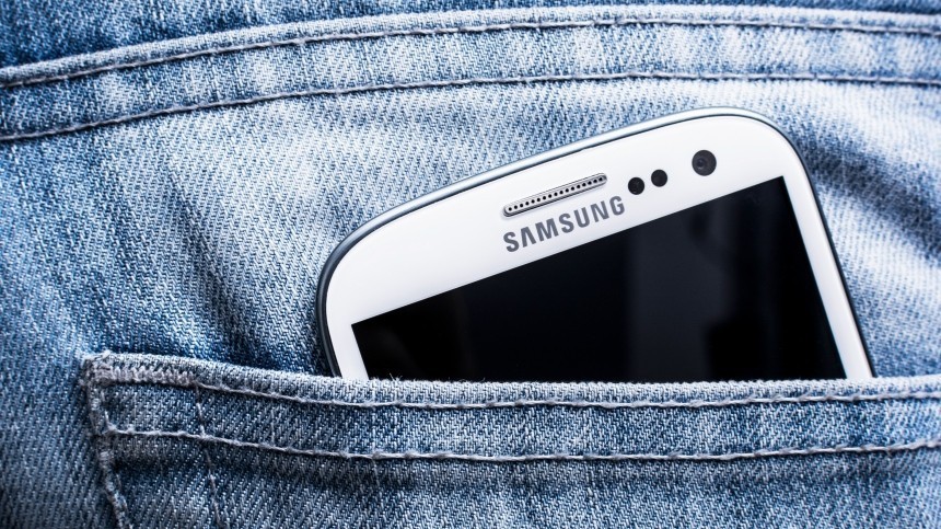 Продажу 61 модели смартфонов Samsung запретили в России