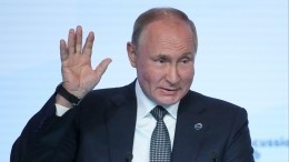 Песков рассказал, увидят ли россияне ревакцинацию Путина