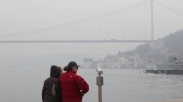 Пролив Босфор временно закрыли для транзитных судов из-за густого тумана