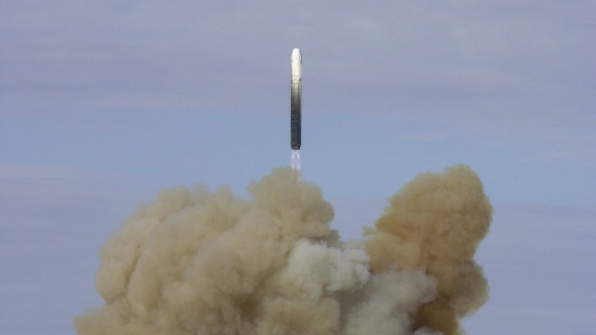 В Минобороны заявили об успешных испытаниях с уничтожением спутника на орбите