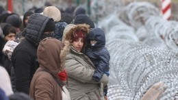 Красочное шоу и троллинг Лукашенко: зачем Польше кризис с мигрантами на границе