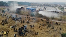 Побоище на белорусско-польской границе: пограничники применили против беженцев газ и водометы