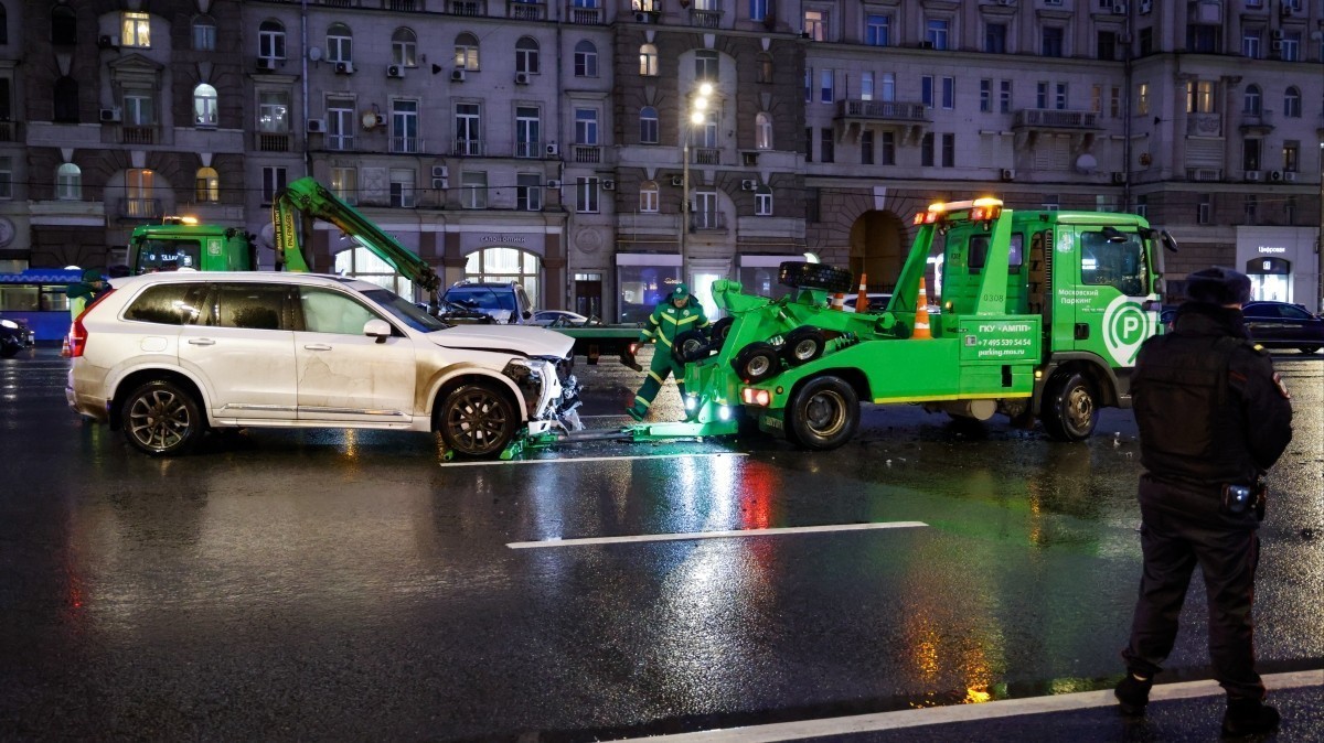 Гонка в мир иной: постоянно рисковавший жизнью автоблогер закончил свой  путь на Кутузовском проспекте