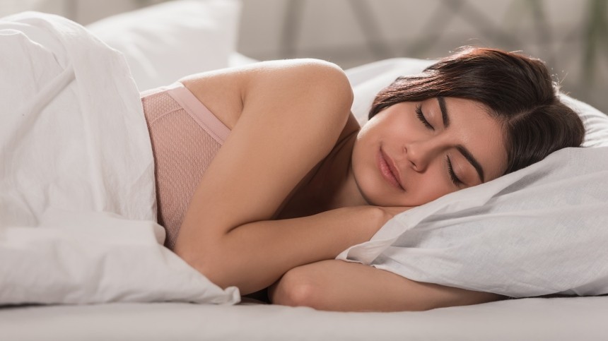 Врачи объяснили влияние сна на тяжелое течение коронавируса