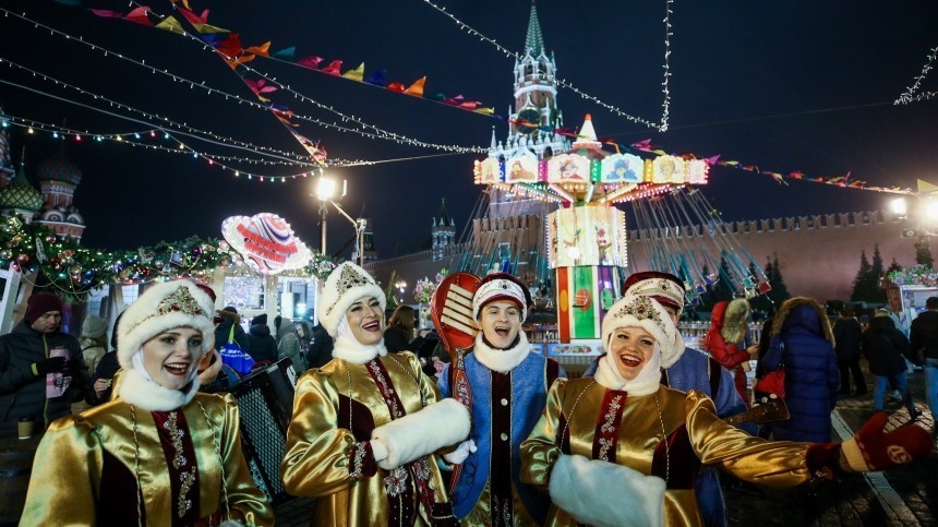 Москвичам разрешили новогодние уличные гуляния