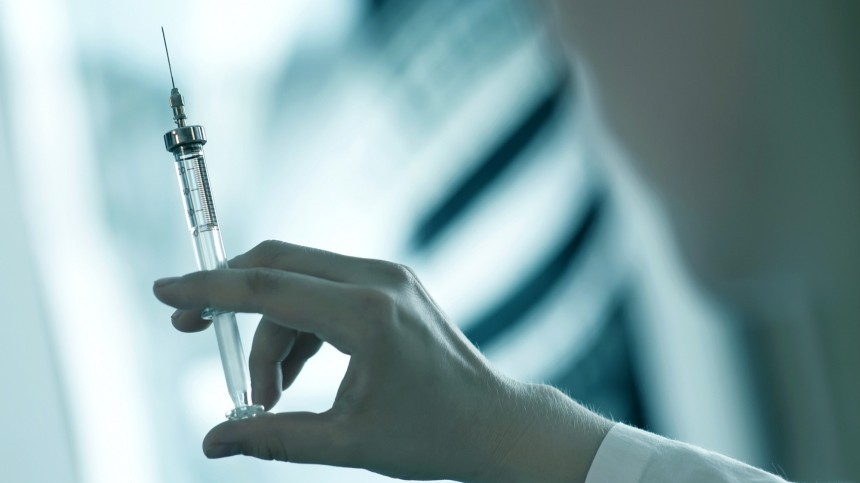 В РФПИ анонсировали скорый выпуск вакцины против «Омикрон»-штамма COVID