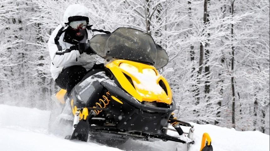 В России планируют ужесточить запреты для владельцев снегоходов и квадроциклов