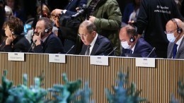 Лавров призвал ОБСЕ запретить Украине менять Минские соглашения