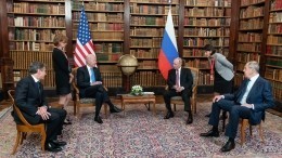 Песков заявил, что СМИ должны быть всегда готовы к переговорам Путина и Байдена