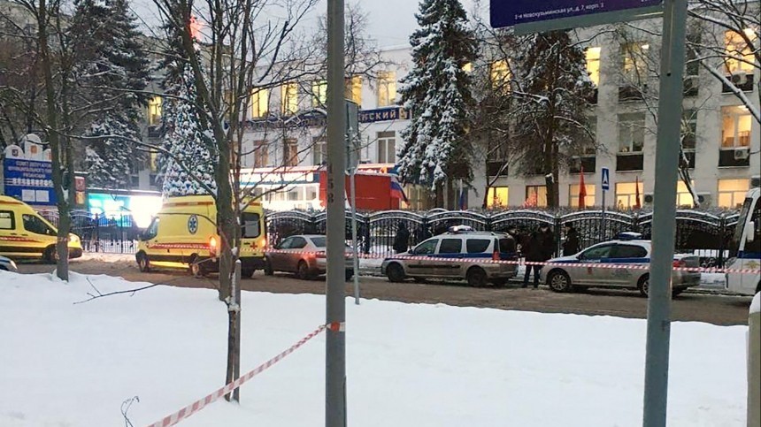 СК РФ опроверг смерть 10-летней девочки после стрельбы в МФЦ Москвы