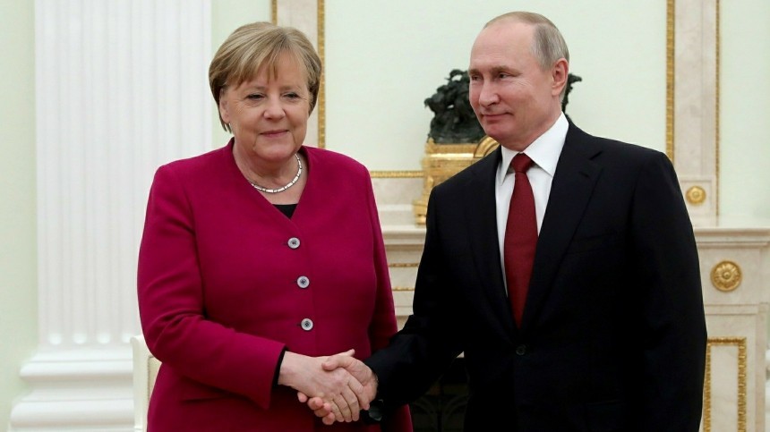 Путин написал телеграмму Меркель и обратился к ней на «ты»