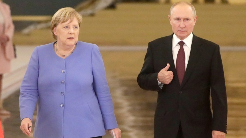 Специалист по этикету раскрыл смысл обращения Путина к Меркель на «ты»