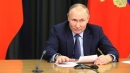 Путин поручил разобраться со слежкой за гражданами в сети
