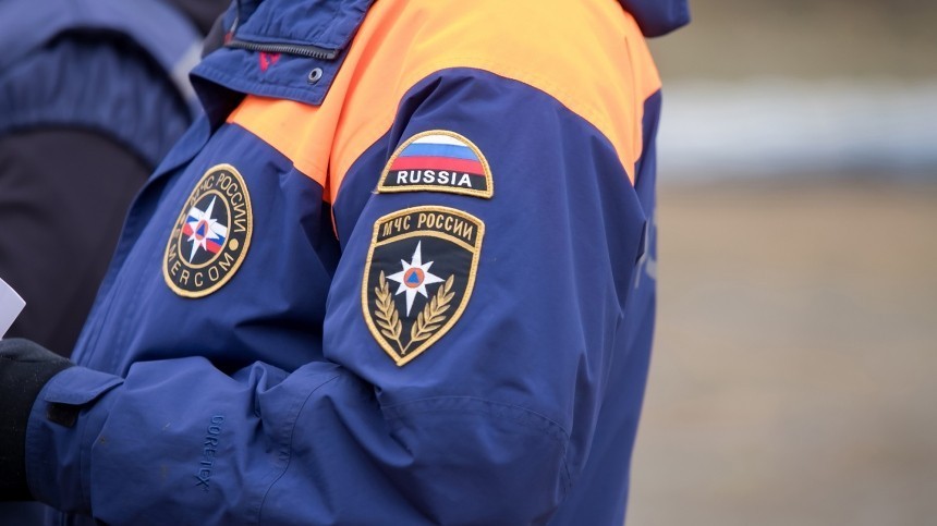Найдено тело пилота разбившегося на озере Каракуль в Кузбассе вертолета