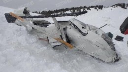 Появились кадры с места крушения вертолета в горах в Хакасии