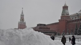 Москвичей попросили ехать на общественном транспорте из-за риска 10-балльных пробок