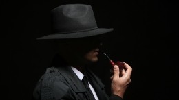 Дело для Шерлока: детектив и экс-следователь нашли странности в краже 23 млн кассиршей