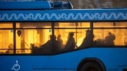 Жительницу Новосибирска чуть не убило током в троллейбусе