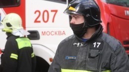 Два этажа казармы горят в войсковой части в Новой Москве