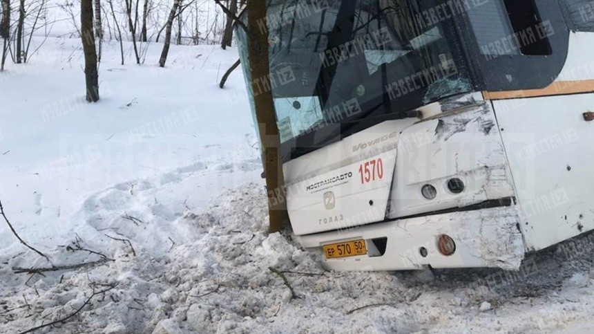 Рейсовый автобус перевернулся на Варшавском шоссе в Новой Москве