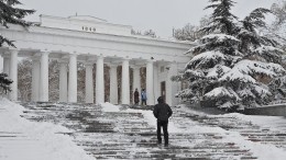 Мощный снегопад в Крыму привели к «кипению» Черного моря на морозе